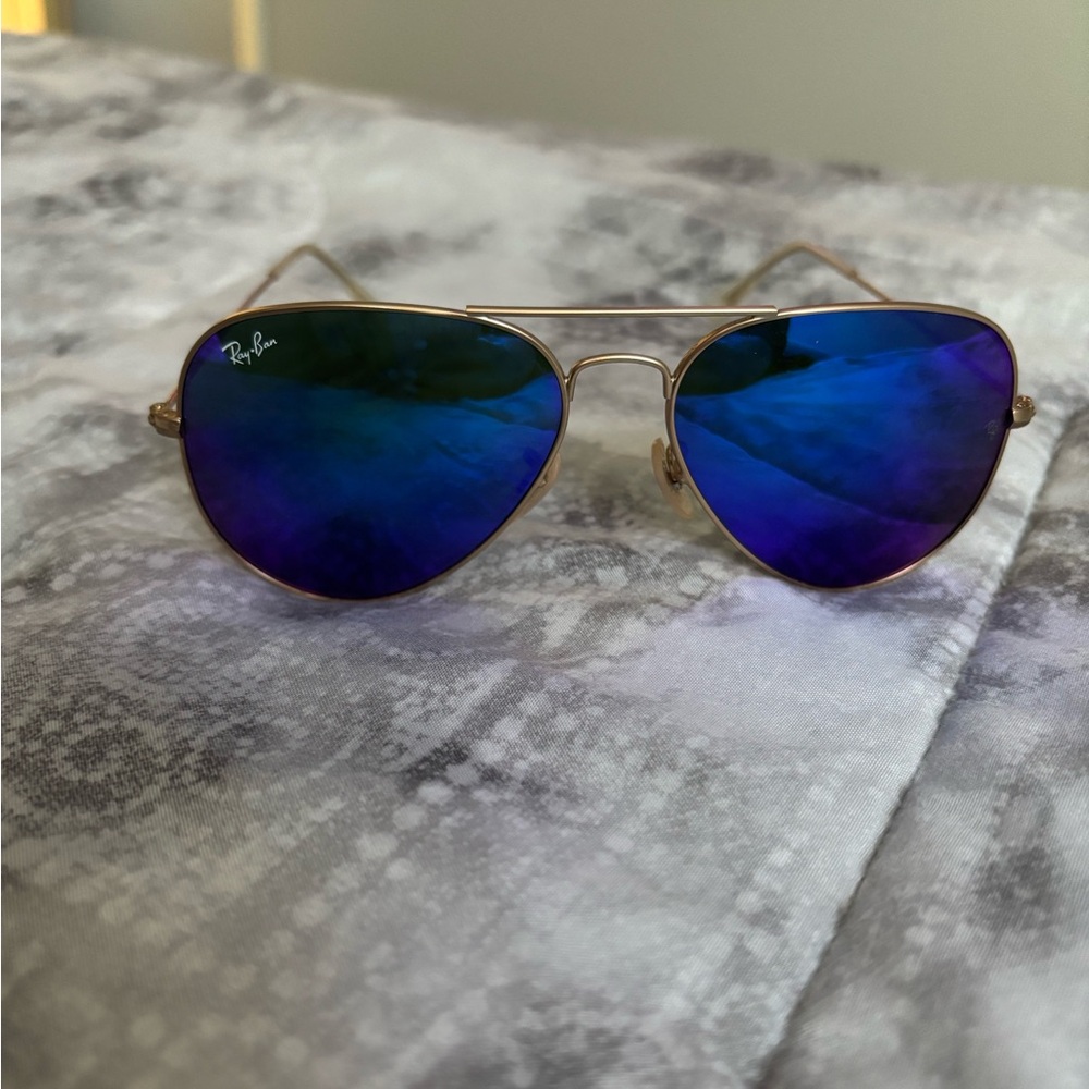 Women's Rayban sunglasses